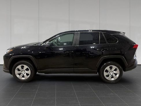 Used 2025 Toyota RAV4 LE AWD/4WD image 2
