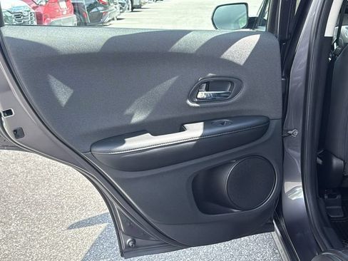 Used 2021 Honda HR-V LX image 21