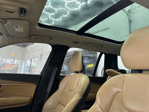 Used 2016 Volvo XC90 T6 Inscription w/ Vision Package image 12