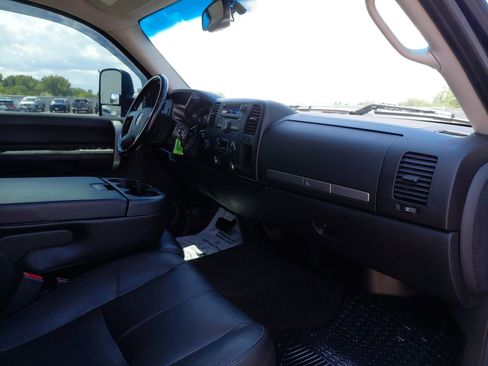 Used 2009 GMC Sierra 3500 SLE w/ SLE Preferred Package AWD/4WD image 29