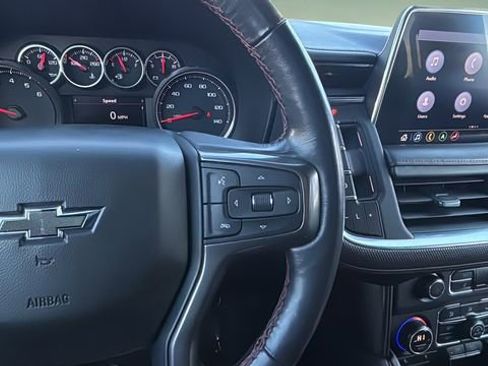 Used 2021 Chevrolet Suburban RST w/ Luxury Package image 24