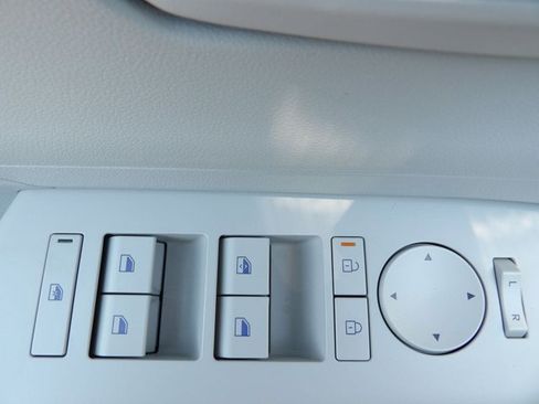 Certified 2025 Hyundai Kona SEL FWD image 14