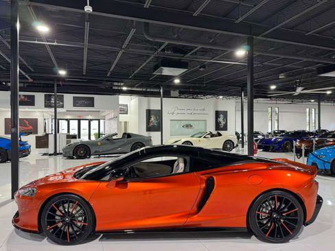 Used 2020 McLaren GT image 4