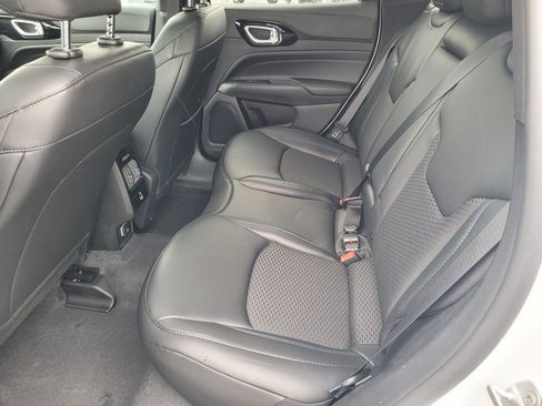 New 2026 Jeep Compass Latitude image 8