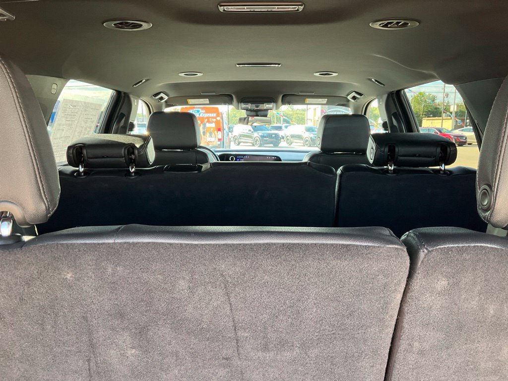 Used 2025 Chevrolet Tahoe LT AWD/4WD image 30