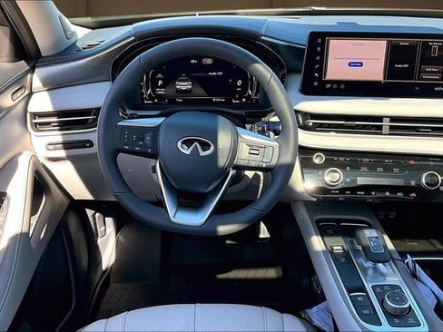 New 2026 INFINITI QX60 Luxe image 5