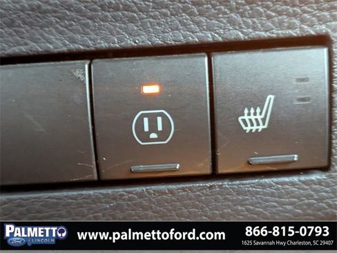 Used 2017 Jeep Wrangler Unlimited Sahara w/ Connectivity Group image 21