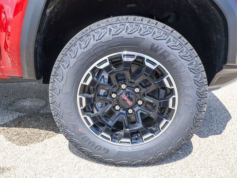 New 2026 GMC Canyon AT4 w/ Technology Plus Package AWD/4WD image 34