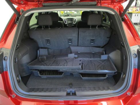 Used 2023 Chevrolet Equinox LT image 13