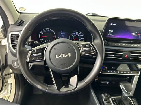 Used 2022 Kia Seltos S AWD/4WD image 14