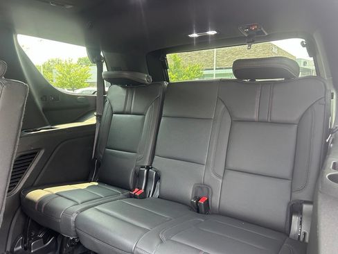 Used 2022 Chevrolet Tahoe RST w/ Luxury Package AWD/4WD image 18