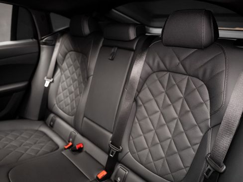 Used 2025 BMW X6 xDrive40i w/ Premium Package image 66