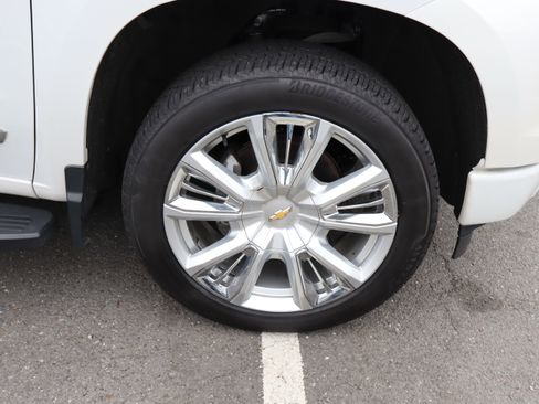 Used 2022 Chevrolet Silverado 1500 High Country w/ High Country Premium Package image 39