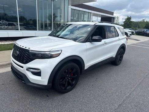 Used 2022 Ford Explorer ST w/ Equipment Group 401A AWD/4WD image 2