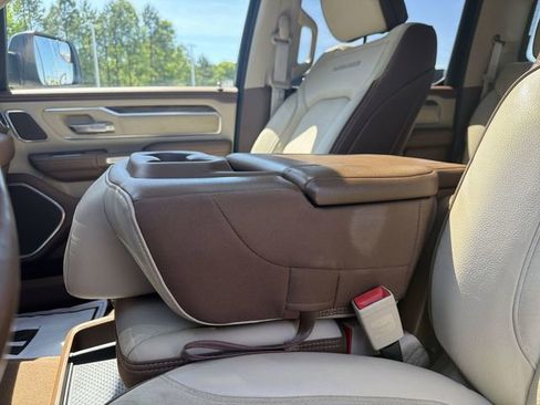 Used 2019 RAM 1500 Laramie AWD/4WD image 21