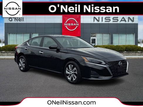 Certified 2023 Nissan Altima 2.5 S FWD image 1