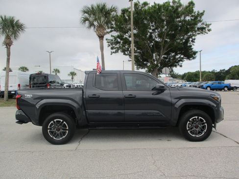 Used 2024 Toyota Tacoma TRD Sport RWD image 8