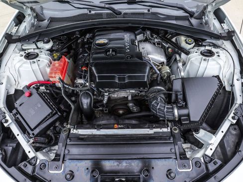 Used 2018 Chevrolet Camaro LT RWD image 15