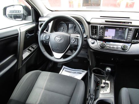Used 2018 Toyota RAV4 Adventure AWD/4WD image 8