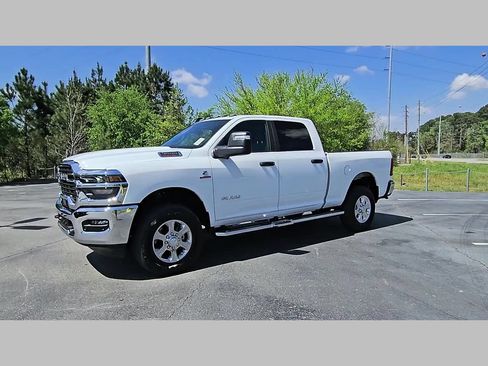 New 2026 RAM 3500 Big Horn AWD/4WD image 25