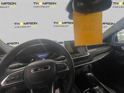 Used 2024 Jeep Compass Trailhawk AWD/4WD image 6