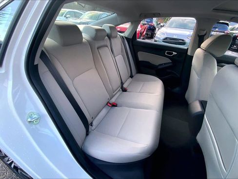 Used 2022 Honda Civic EX image 19