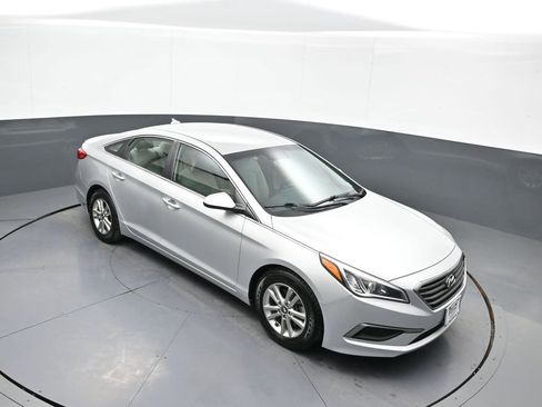 Used 2017 Hyundai Sonata SE image 35
