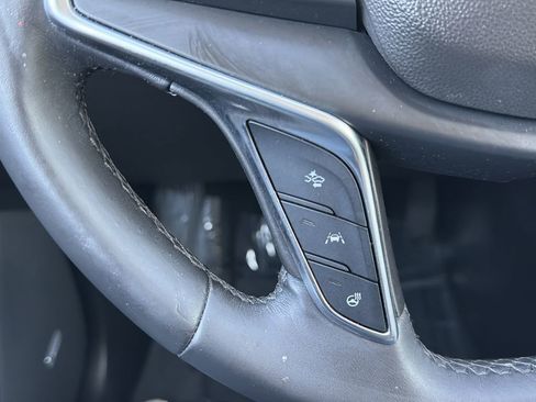 Used 2018 Cadillac XT5 Luxury w/ Driver Awareness Package FWD image 12