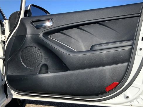 Used 2016 Kia Forte EX image 23