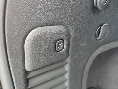 Used 2020 Jeep Grand Cherokee Overland image 6