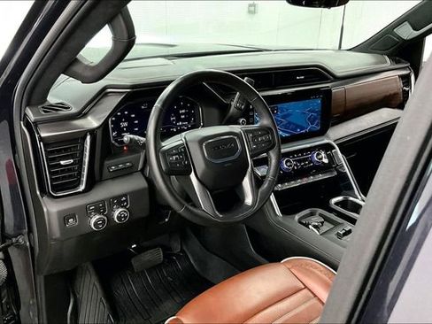 Used 2025 GMC Sierra 2500 Denali Ultimate w/ Max Trailering Package AWD/4WD image 16