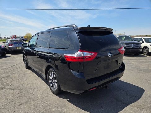 Used 2019 Toyota Sienna XLE AWD/4WD image 16