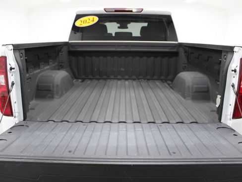 Used 2024 Chevrolet Silverado 1500 Custom image 17