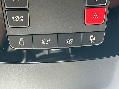 New 2026 Kia Carnival EX FWD image 33