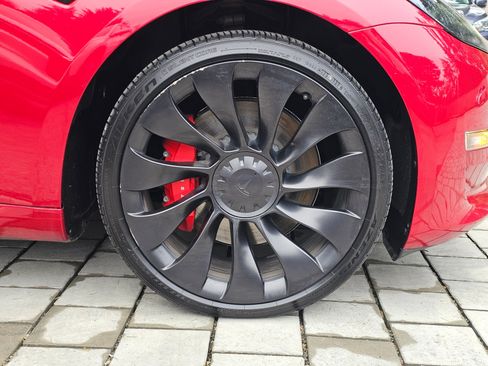 Used 2023 Tesla Model 3 Performance image 9