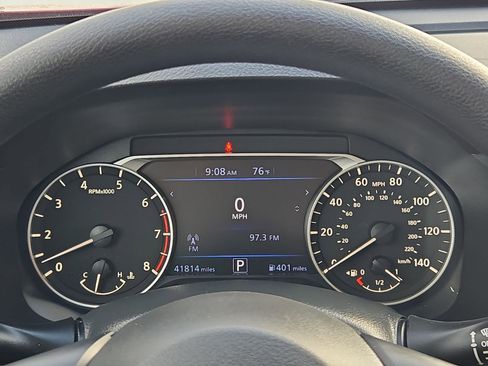 Used 2025 Nissan Altima 2.5 SV FWD image 21