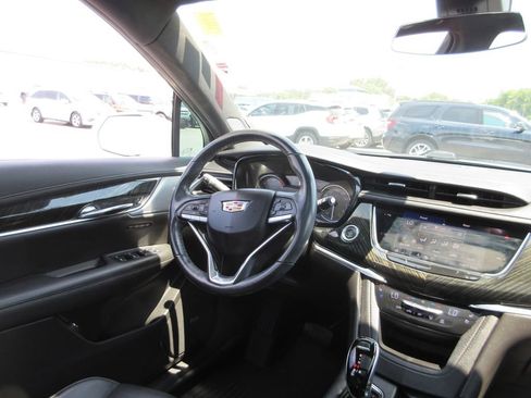 Used 2020 Cadillac XT6 Premium Luxury AWD/4WD image 28