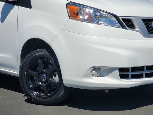 Used 2020 Nissan NV200 S FWD image 3