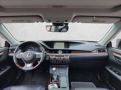 Used 2017 Lexus ES 350 w/ Luxury Package image 15