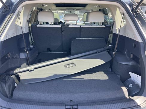 Used 2019 Volkswagen Tiguan SE w/ Panoramic Sunroof Package FWD image 25