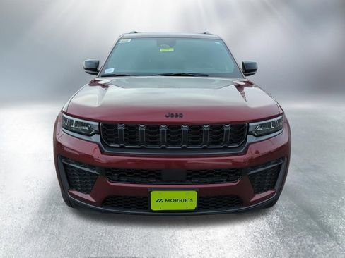 New 2026 Jeep Grand Cherokee Altitude image 3