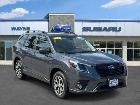 Certified 2023 Subaru Forester Premium AWD/4WD image 1