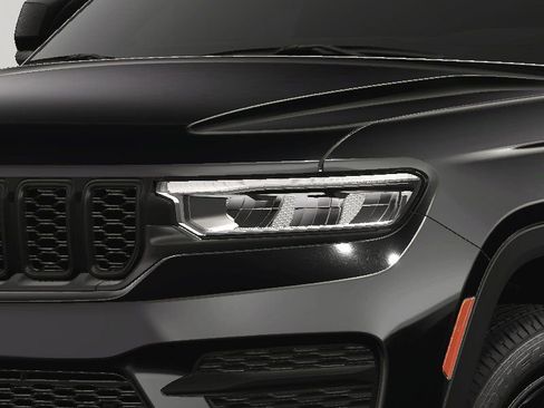 New 2024 Jeep Grand Cherokee Altitude AWD/4WD image 13