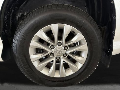 Used 2019 Lexus GX 460 Premium w/ Premium Package AWD/4WD image 24