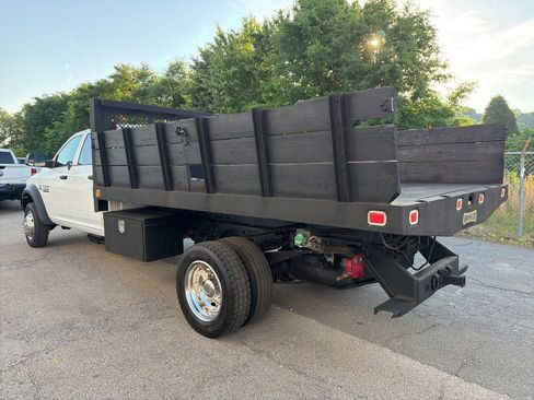 Used 2017 RAM 5500 Tradesman w/ Ambulance Prep Group RWD image 5