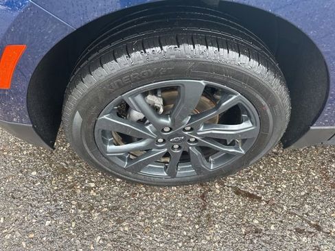 Used 2023 Chevrolet Equinox RS image 11