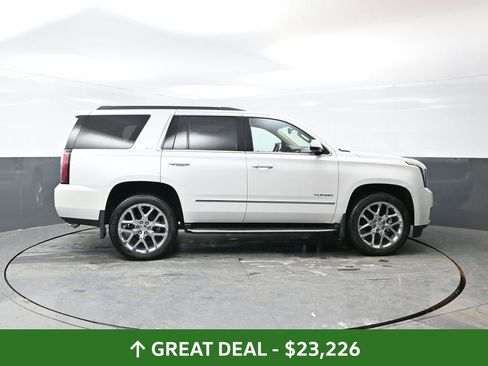 Used 2017 GMC Yukon SLT w/ Premium Edition image 2