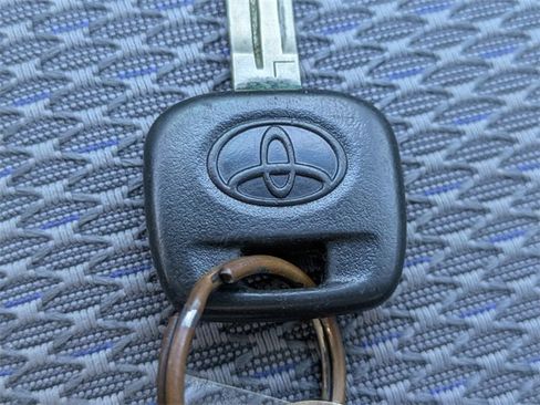 Used 2010 Toyota Tacoma Base image 22