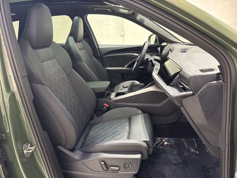 Used 2025 Audi SQ5 Premium Plus image 39