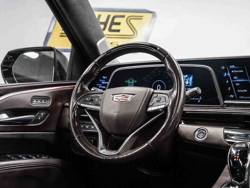 Used 2023 Cadillac Escalade ESV Premium Luxury Platinum w/ LPO, Radiant Package AWD/4WD image 15